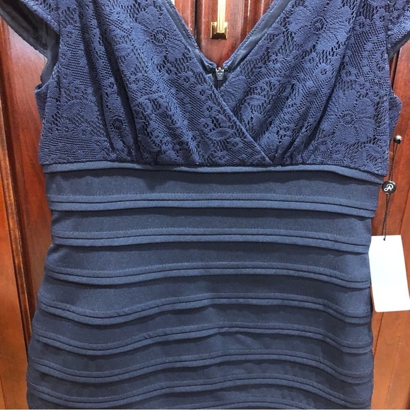 NWT Adriana Papell Navy Midnight Blue Lace V Neck Dress Sz 10 - Picture 9 of 10
